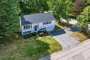 614 Bound Rd, Woonsocket, RI 02895 - Photo 4