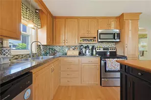 127 Fern St, Warwick, RI 02889 - Photo 8