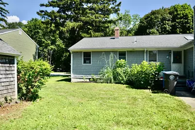 55 Vinton Avenue, Cranston, RI 02920 - Photo 32