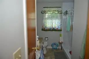 55 Vinton Ave, Cranston, RI 02920 - Photo 26