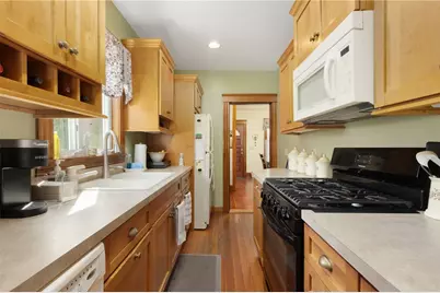 19 Bouvier Avenue, Lincoln, RI 02838 - Photo 8