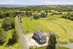 11 Saltwood Farm Rd, Middletown, RI 02842 - Photo 8