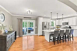 114 Teakwood Dr W, Coventry, RI 02816 - Photo 2