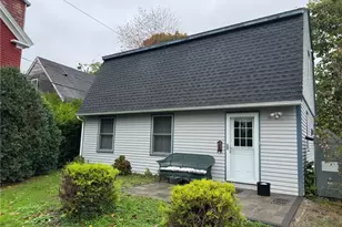31 Powel Ave, Newport, RI 02840 - Photo 1