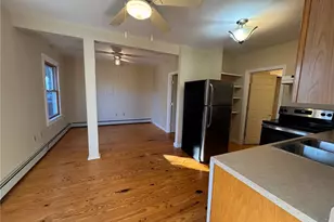 31 Powel Ave, Newport, RI 02840 - Photo 6