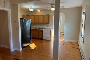 31 Powel Ave, Newport, RI 02840 - Photo 8