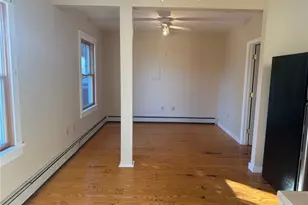 31 Powel Ave, Newport, RI 02840 - Photo 4