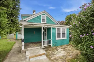 62 Leading St, Johnston, RI 02919 - Photo 2