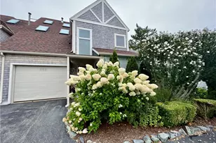 15 Hammersmith Rd, Newport, RI 02840 - Photo 2