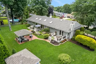210 Wildflower Dr, Cranston, RI 02921 - Photo 2
