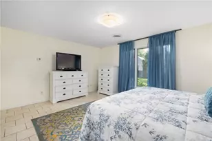 210 Wildflower Dr, Cranston, RI 02921 - Photo 12