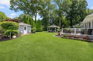 210 Wildflower Dr, Cranston, RI 02921 - Photo 40