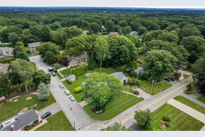 210 Wildflower Drive, Cranston, RI 02921 - Photo 6