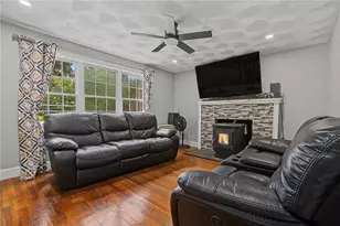 1349 W Shore Rd, Warwick, RI 02889 - Photo 10