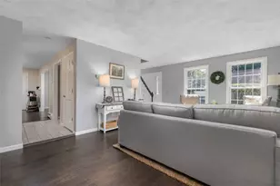 45 Farm Dr, Cumberland, RI 02864 - Photo 8
