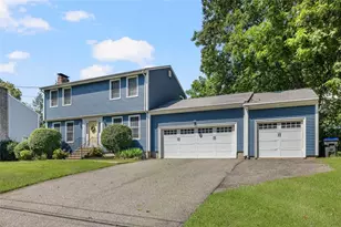 45 Farm Dr, Cumberland, RI 02864 - Photo 1