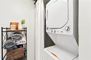 125 Van Zandt Ave, Newport, RI 02840 - Photo 34