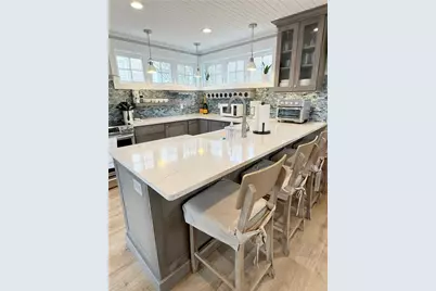 21 Warren Avenue #21, Middletown, RI 02842 - Photo 4