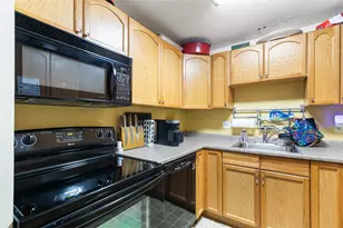 66 Girard Ave, Newport, RI 02840 - Photo 24