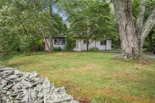 57 Bancroft Dr, Portsmouth, RI 02871 - Photo 4