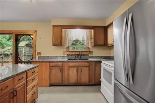 57 Bancroft Dr, Portsmouth, RI 02871 - Photo 24