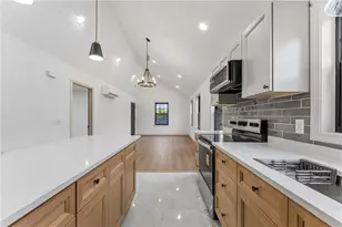 10 Buffalo Ct, Providence, RI 02909 - Photo 30