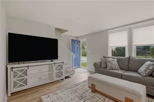 351 Blvd Blvd, Middletown, RI 02842 - Photo 4