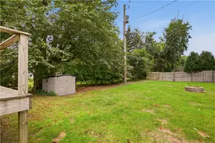 351 Blvd Blvd, Middletown, RI 02842 - Photo 24