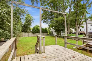 351 Blvd Blvd, Middletown, RI 02842 - Photo 22