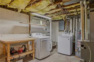 351 Blvd Blvd, Middletown, RI 02842 - Photo 20