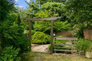 138 Windward Ln, Bristol, RI 02809 - Photo 34