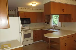 57 Amherst St, Cumberland, RI 02864 - Photo 6