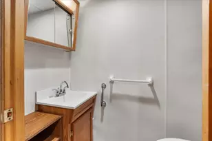 513 Woonasquatucket Ave, North Providence, RI 02911 - Photo 44