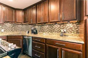 104 Alpine Estates Dr, Cranston, RI 02921 - Photo 8