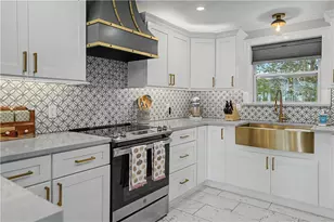 8 Progress Ave, Johnston, RI 02919 - Photo 12