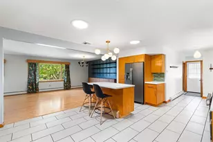 2 Wardlaw Ct, Providence, RI 02908 - Photo 18