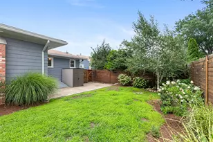 2 Wardlaw Ct, Providence, RI 02908 - Photo 48
