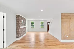 2 Border St, West Warwick, RI 02893 - Photo 12