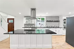 2 Border St, West Warwick, RI 02893 - Photo 6