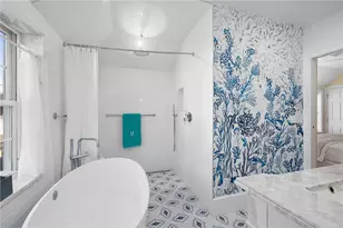 342 Blvd Blvd, Middletown, RI 02842 - Photo 14