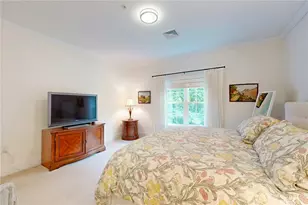 1404 S County Trl, East Greenwich, RI 02818 - Photo 18