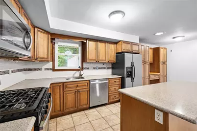2157 Middle Road, East Greenwich, RI 02818 - Photo 8