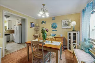 4 Melbourne Dr, Narragansett, RI 02882 - Photo 10