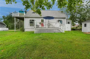 4 Melbourne Dr, Narragansett, RI 02882 - Photo 4