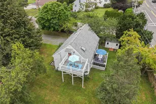 4 Melbourne Dr, Narragansett, RI 02882 - Photo 6
