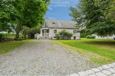 4 Melbourne Drive, Narragansett, RI 02882 - Photo 2