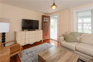 18 Almy St, Newport, RI 02840 - Photo 6
