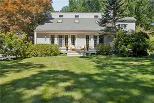24 Constellation Ct, Jamestown, RI 02835 - Photo 1