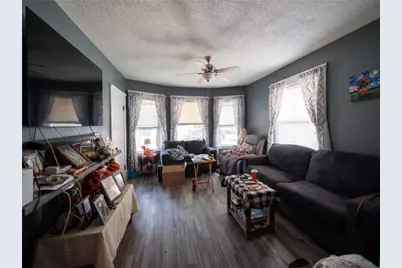 27 Short Street, Pawtucket, RI 02861 - Photo 2