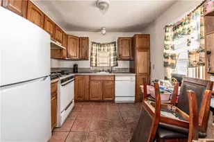 421 Broad St, Cumberland, RI 02864 - Photo 4